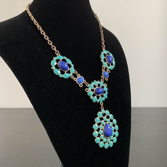 CHARMING CHARLIE teal and blue statement necklace - Picture 2 of 6